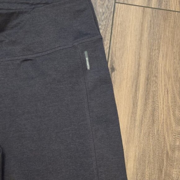 758. Mondetta Black Leggings Size Med. Excellent Like New - Picture 2 of 13